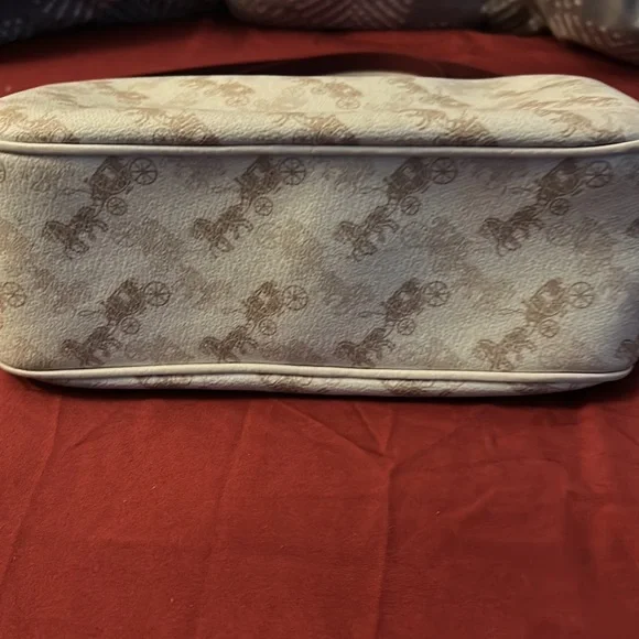 Authentic fire 🔥 Coach Bag - Picture 2 of 4